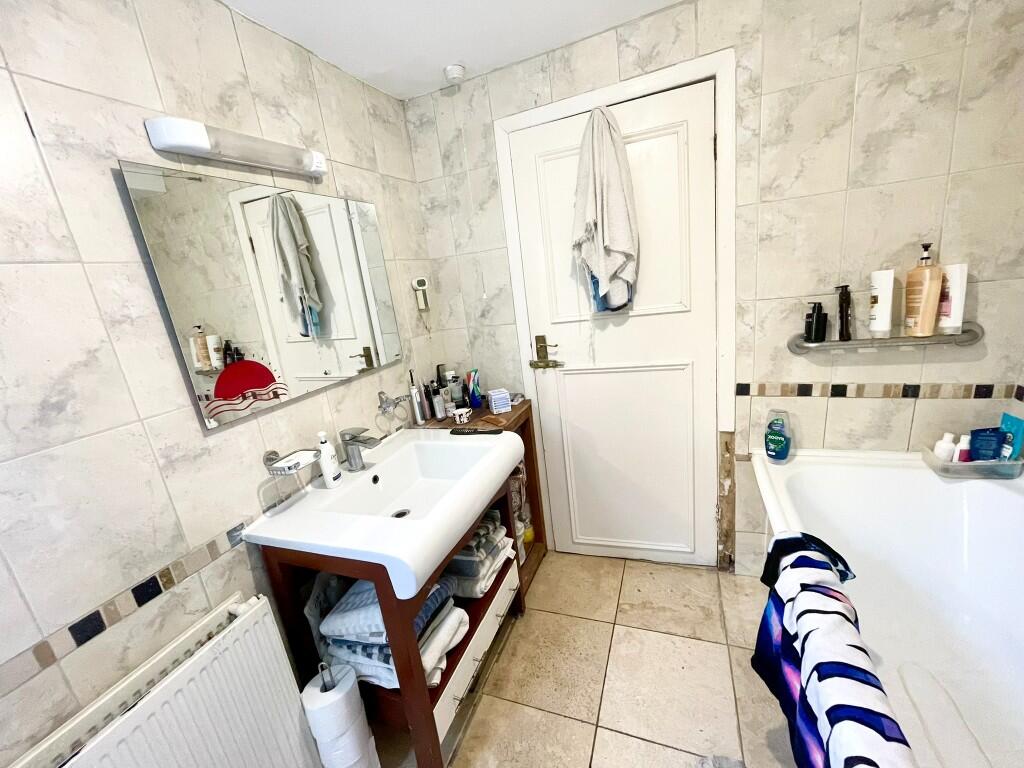 GFF BATHROOM