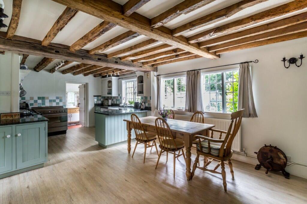 Kitchen/breakfast rm