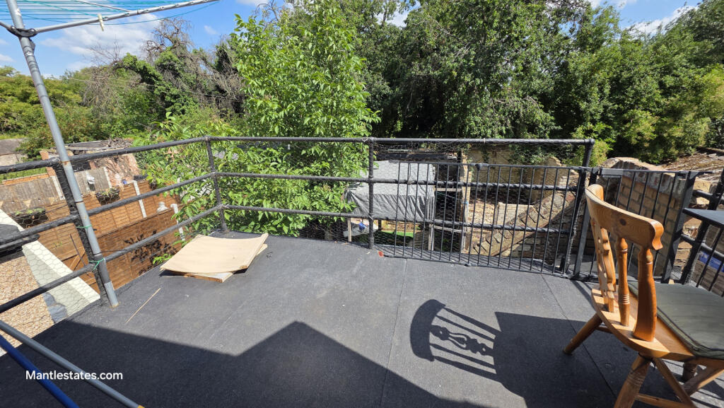 ROOF TERRACE
