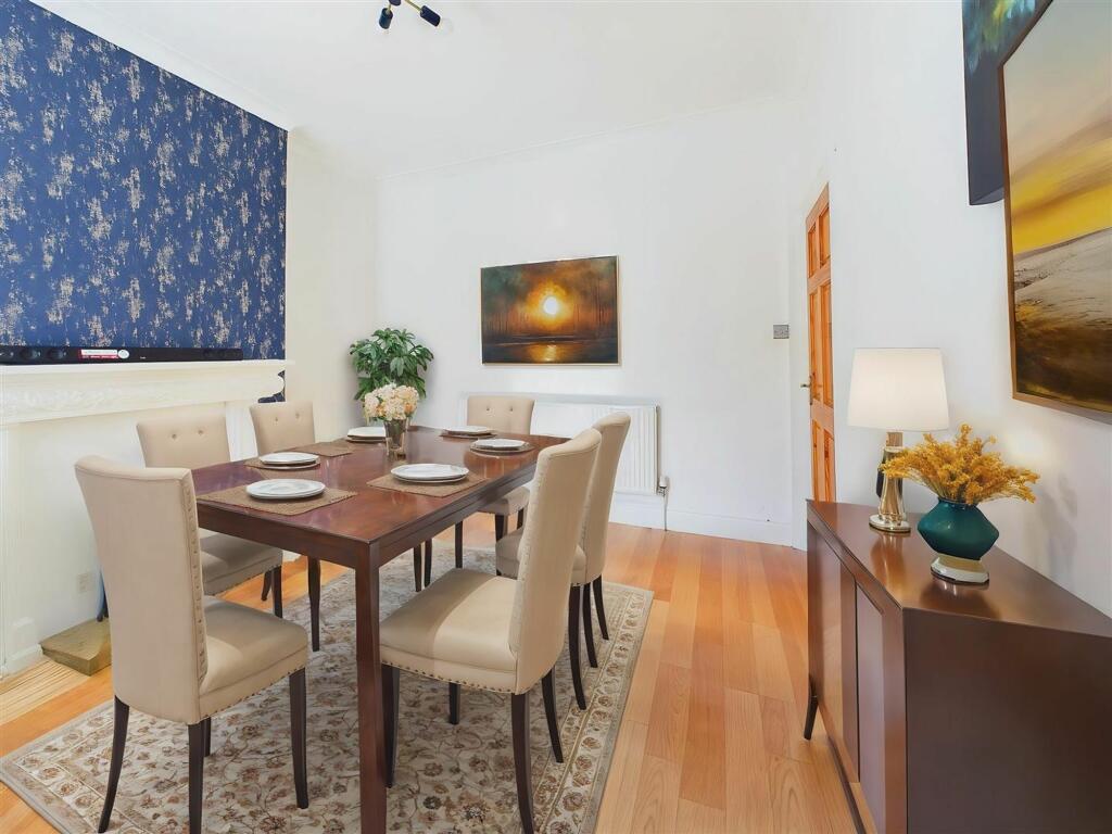 Virtual Staging Dining Room