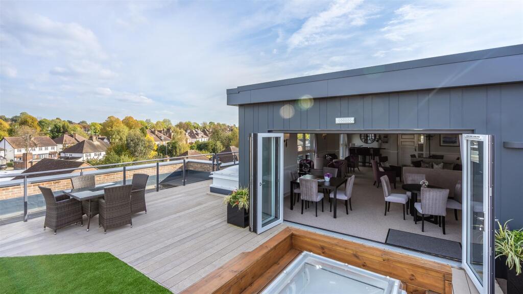 Terrace and Owners Lounge.jpg