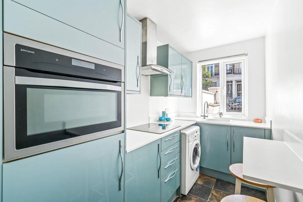 18E Gunter Grove,...