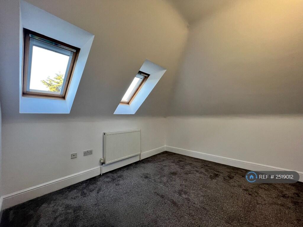 Triple Bedroom