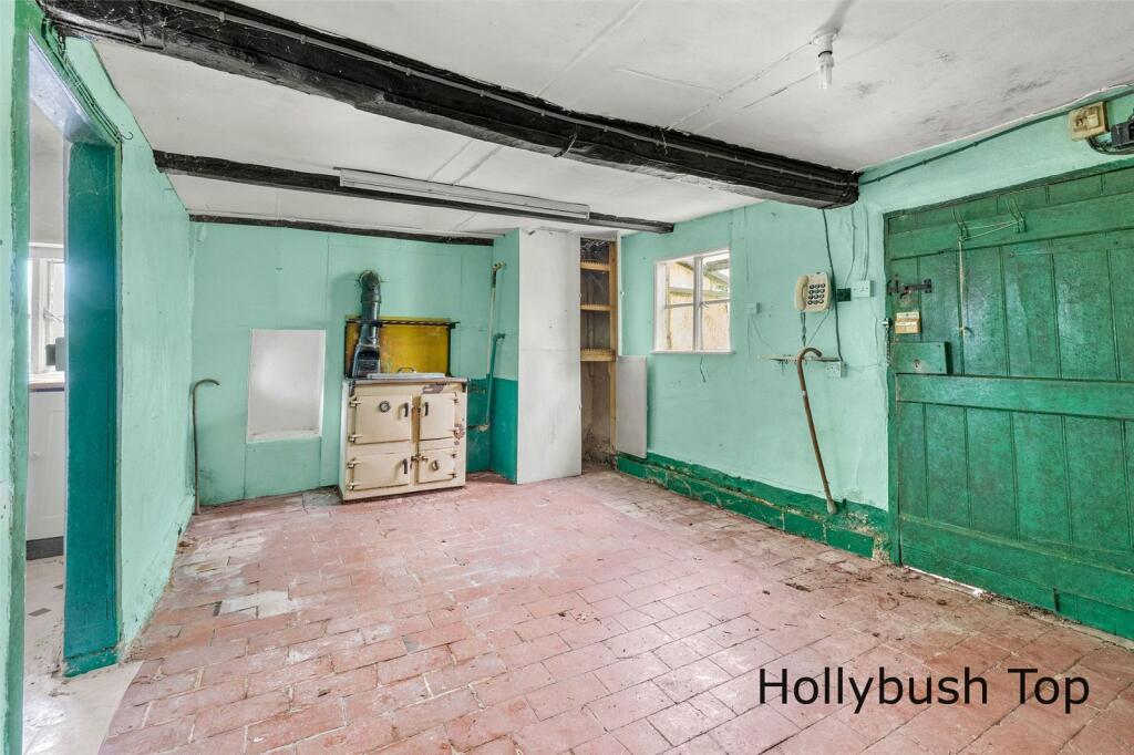 2 Kitchens