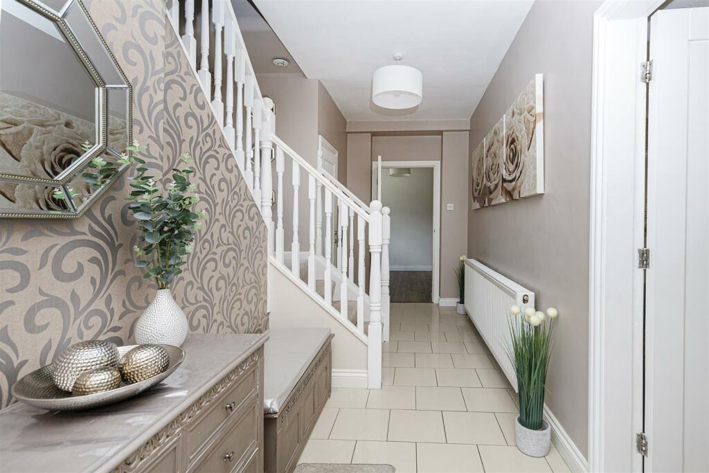 Bramleys Estate Agents - Butternab Road (36).jpg