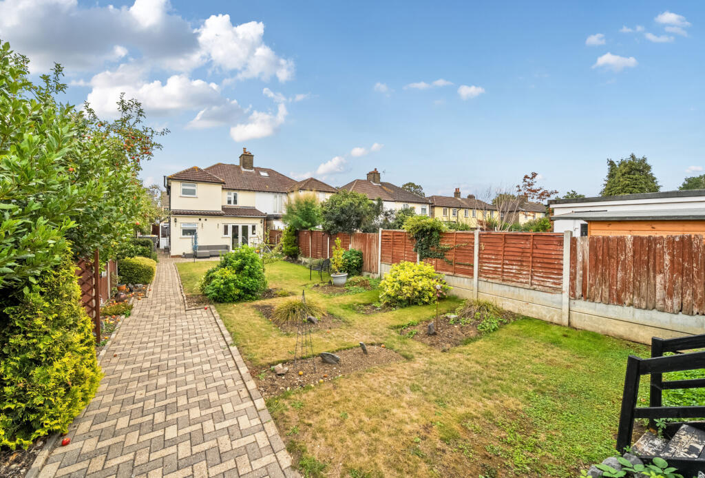 1331038-5-689c8c8...