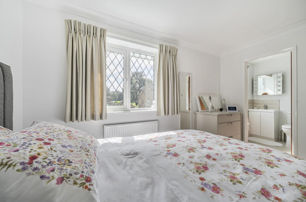 1353872-6-68c817d...