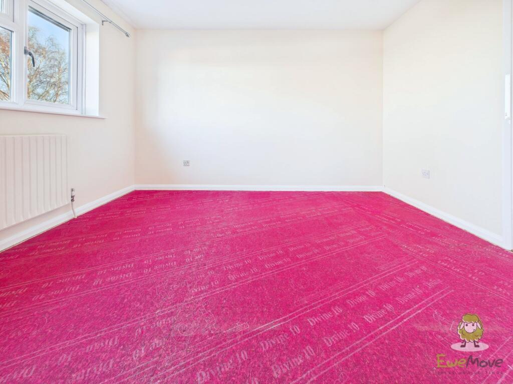 CAM01543G0-PR0168-STILL006