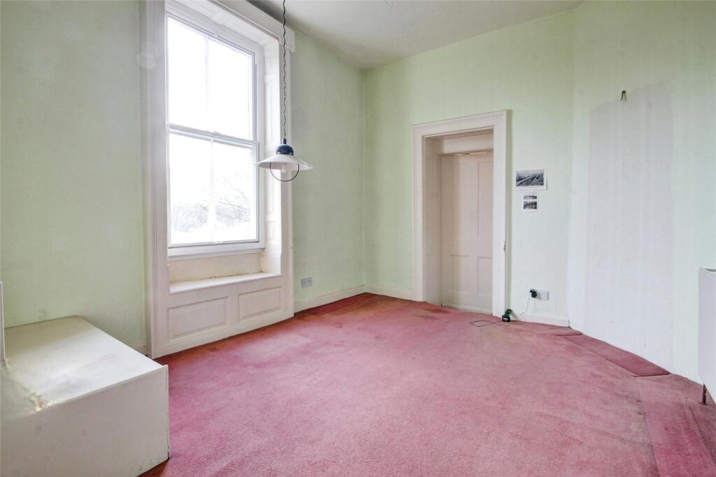 Bedroom 3/Study