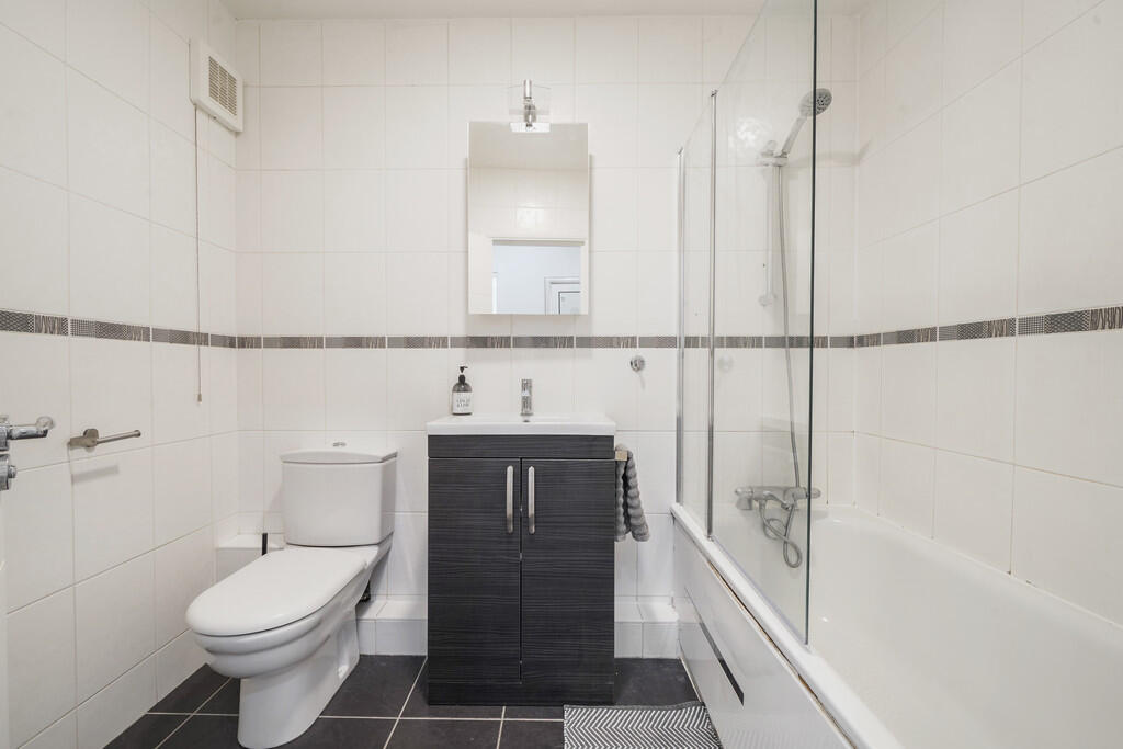 Flat 32, Claydon ...