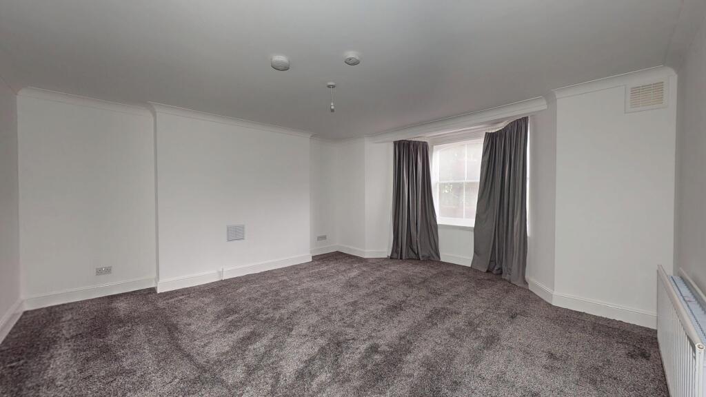 Flat A, 31 Belvedere Road, Crystal Palace, London, SE19 2HJ