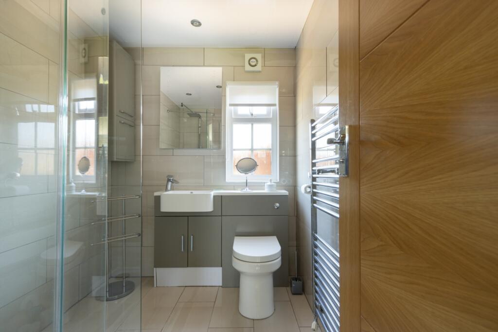 Ensuite To Master Bedroom