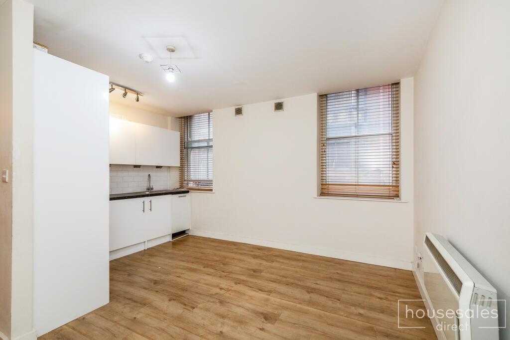 Kitchen/ Living Room 