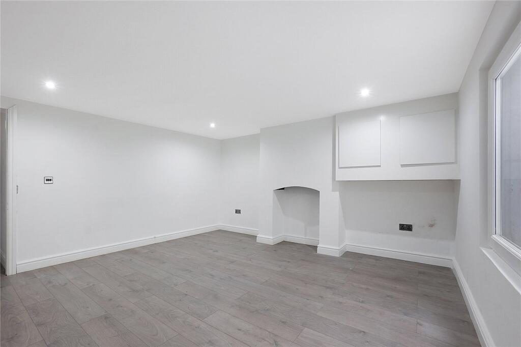 Reception 3/Bedroom4