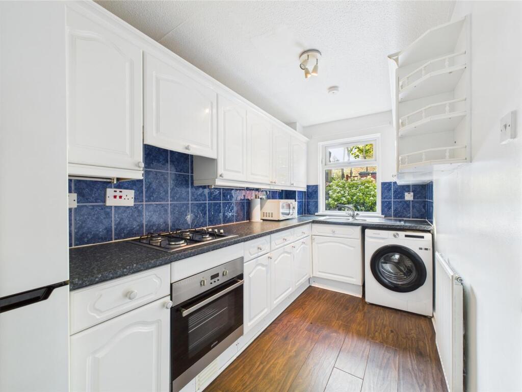 CAM03782G0-PR0118-STILL019_alt.jpg