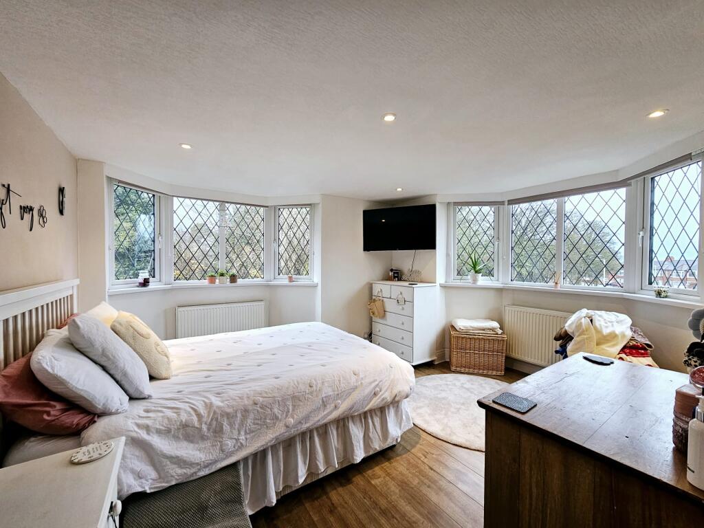 9f51e009-11e4-4382-8352-bb5987274241