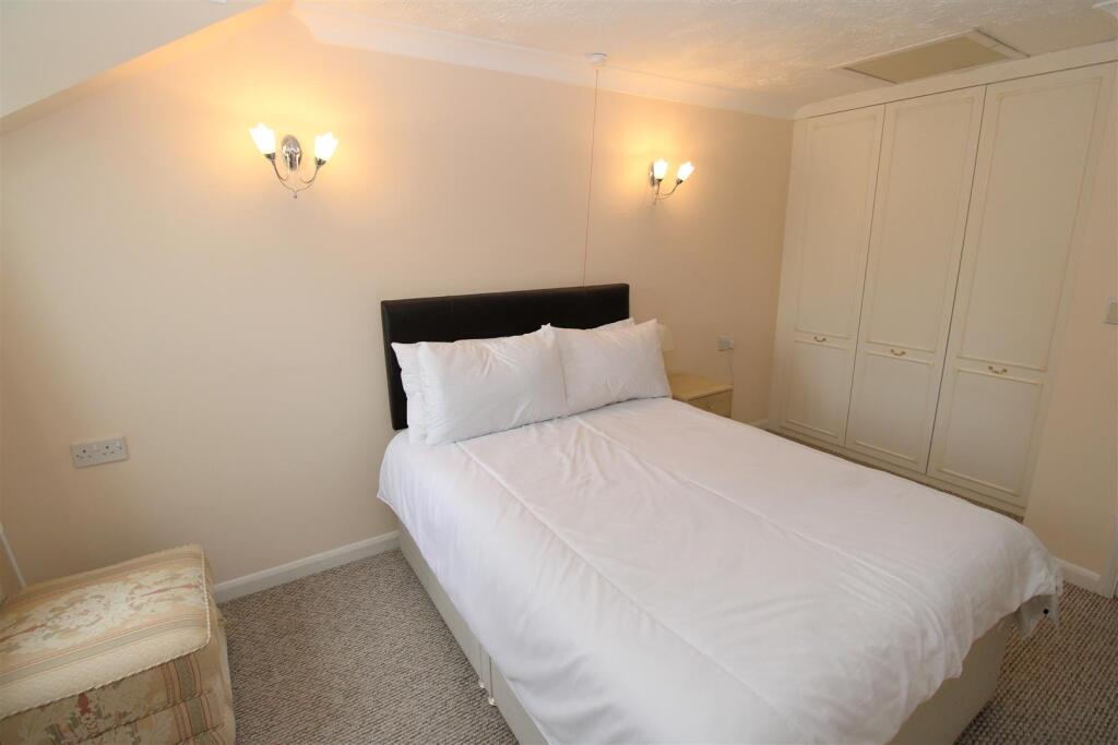 Bedroom2.JPG