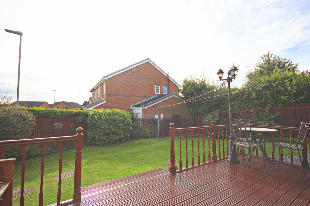 Enclosed Rear Garden and Patio Area