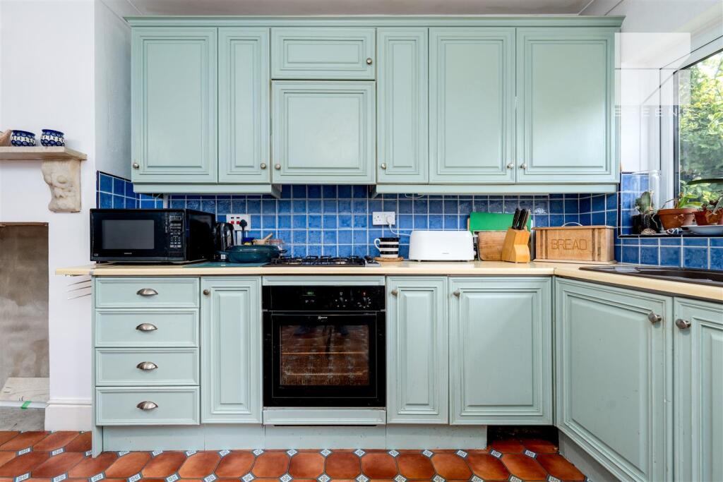 8 Connaught Road_0033.jpg