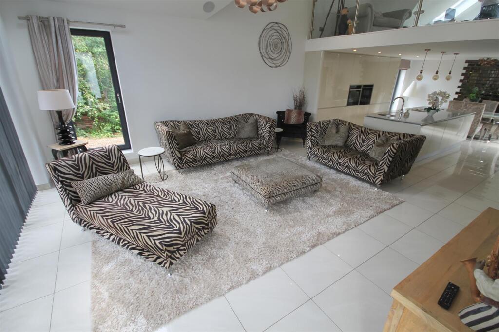 BLR Sitting Area vi.JPG