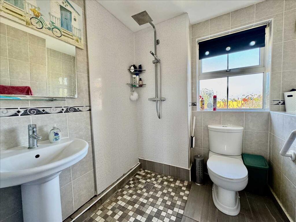 FAMILY WET ROOM