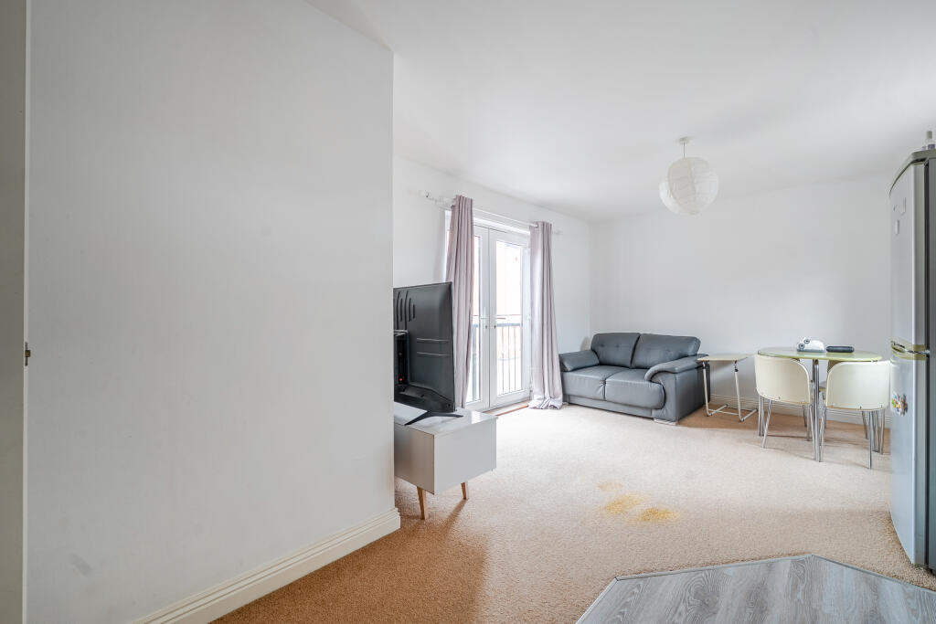 Open Plan Living Room / Kitchen