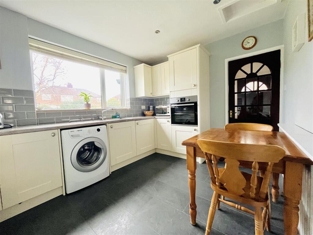 Kitchen Aspect 2
