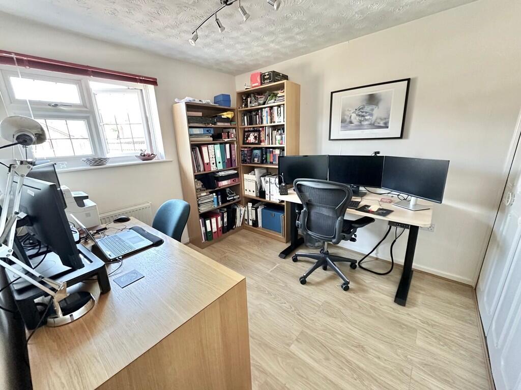 IMG-20250718-WA00...