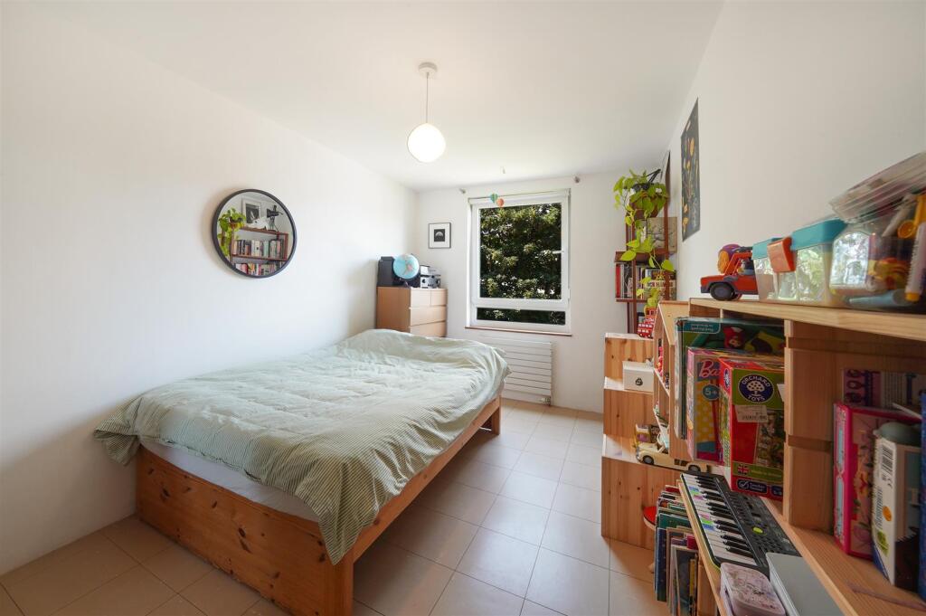 Flat 13, 2 Gautrey Road - imXglY6fGqikRu15AIBL.jpg