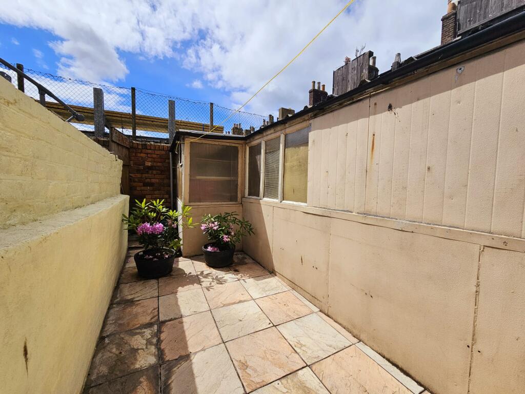 c453ab8c-dbba-4d61-9902-59831a141a05