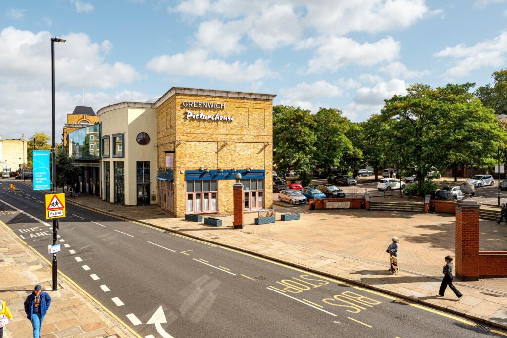 1349798-17-68c7f8...