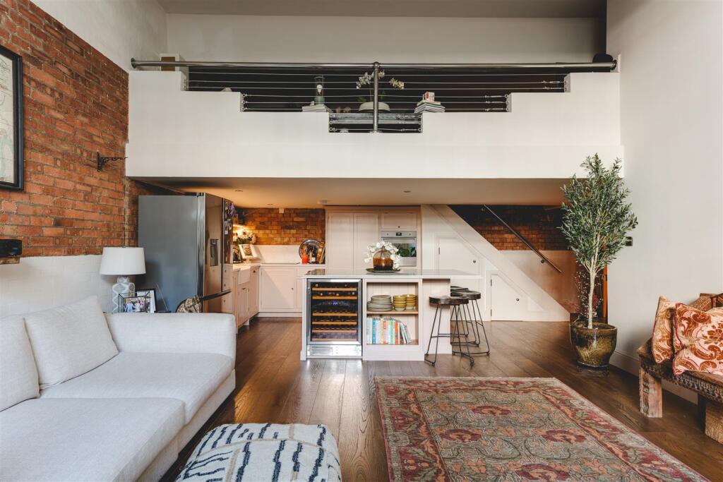 Academy Apartments-20.jpg