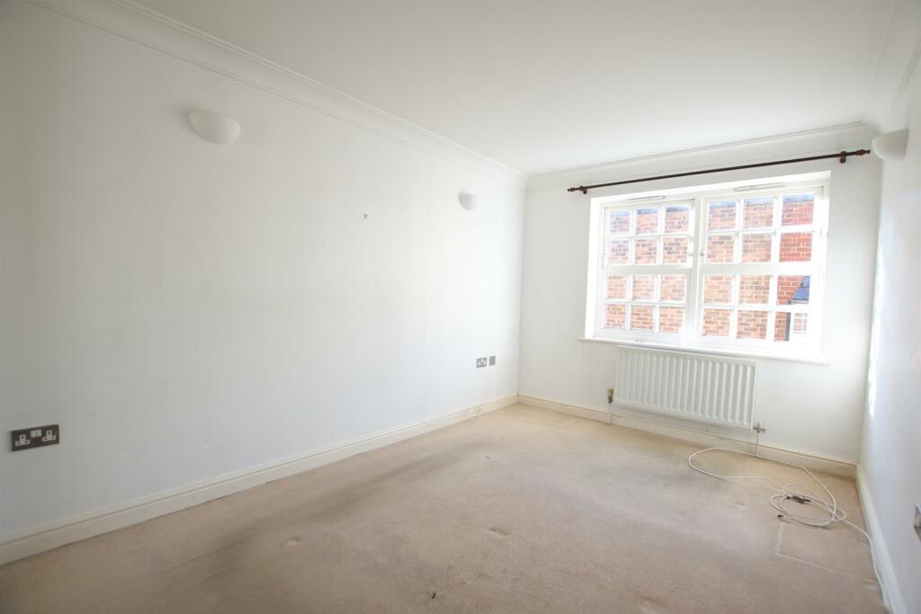 Bedroom.JPG