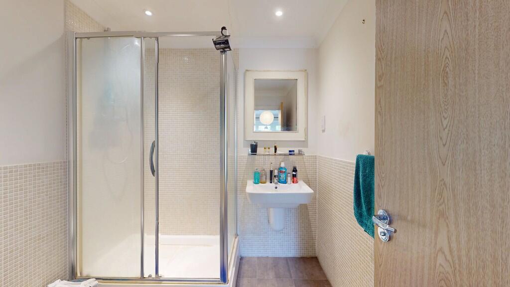 En-Suite Shower R...