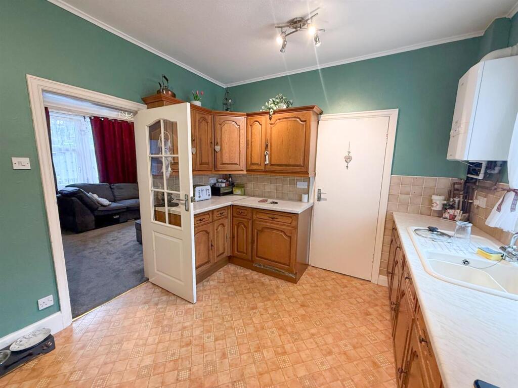 3 bed terrace, Silsden 7