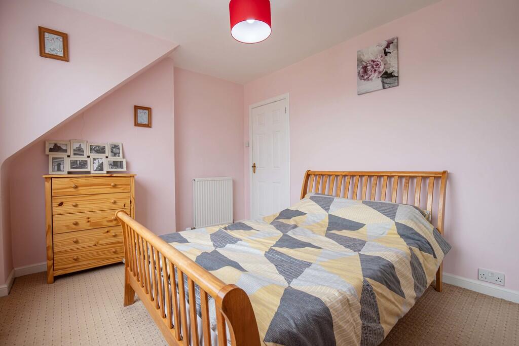 Bedroom2Angle2