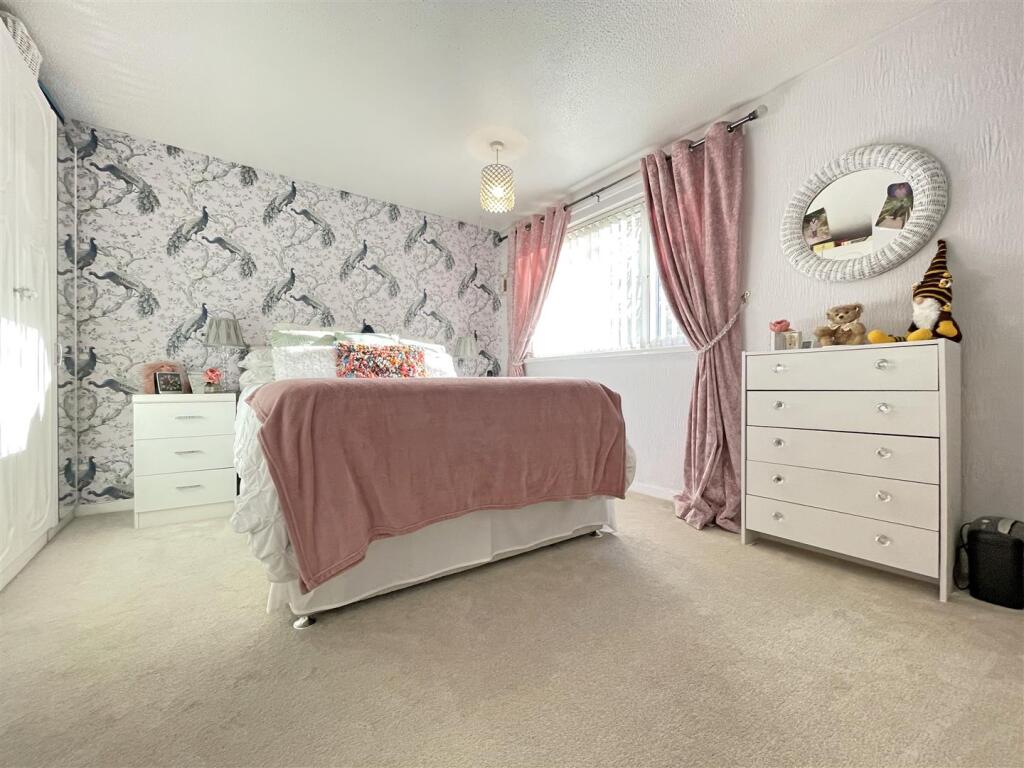 St Peters Road 80 - Bedroom One.jpg