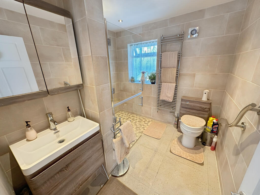 Shower Room (Downstairs)