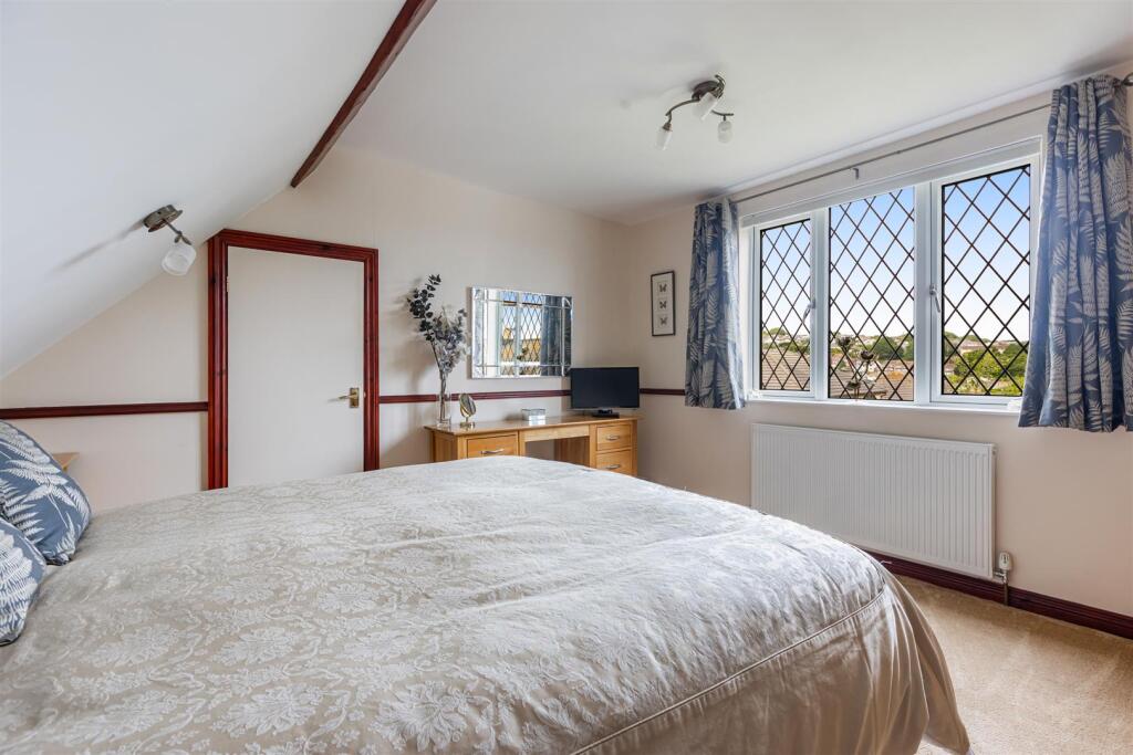 A24 - Brixham, Gramercy - 250528.jpg