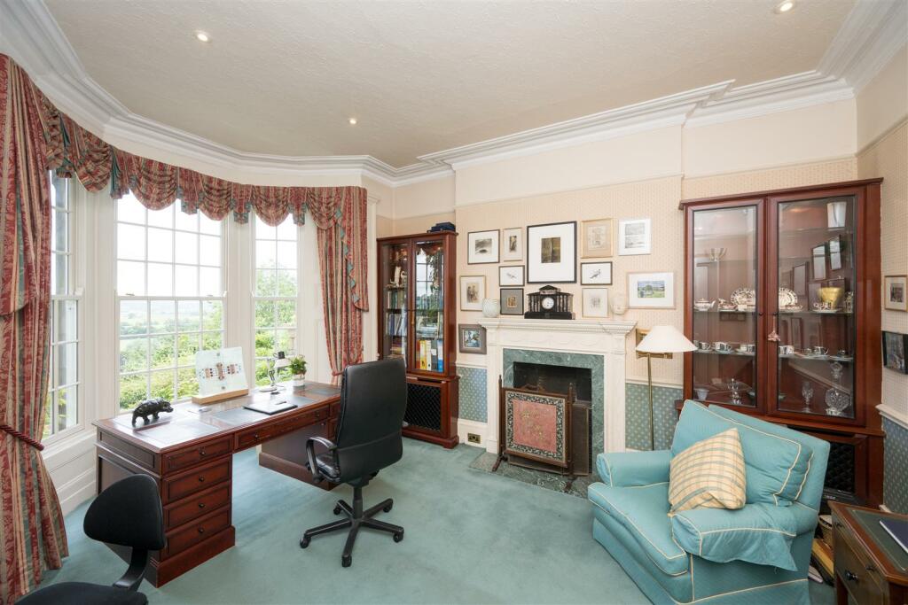 study/dining room