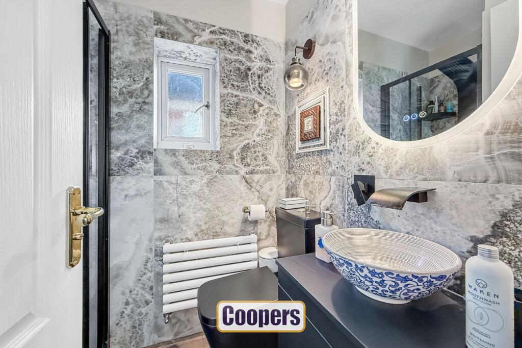 Ensuite