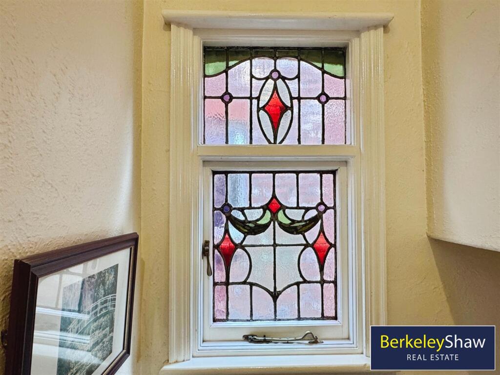 Landing feature window