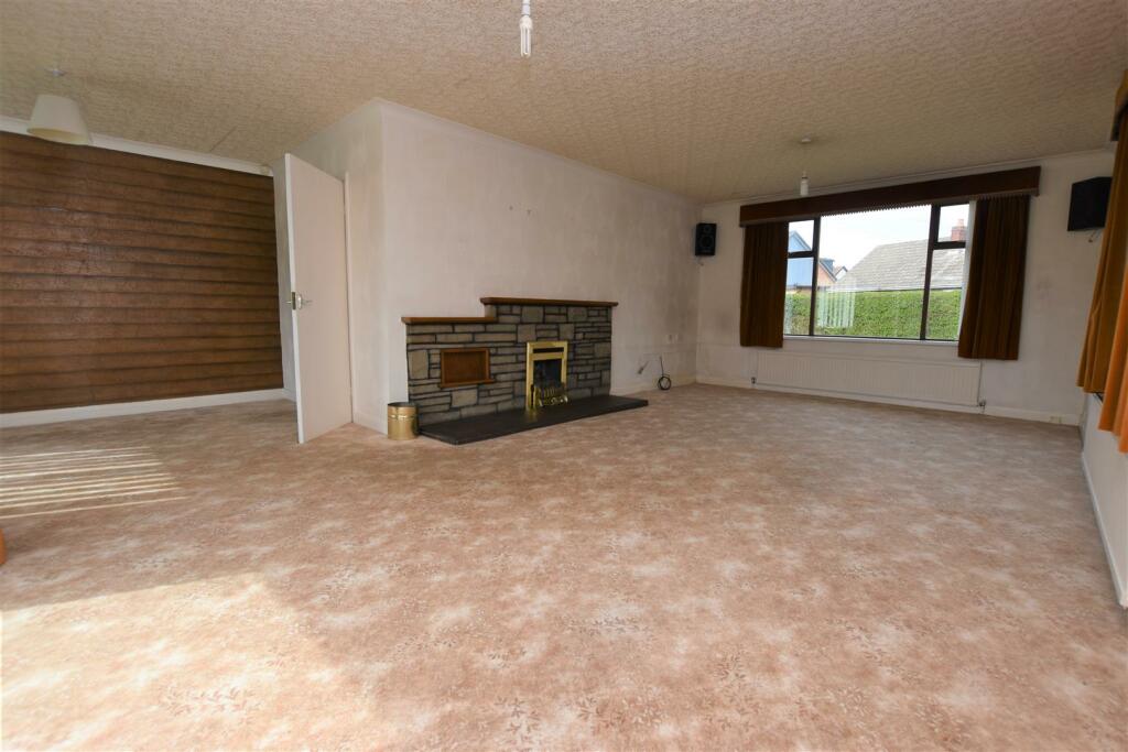Lounge Area.jpg