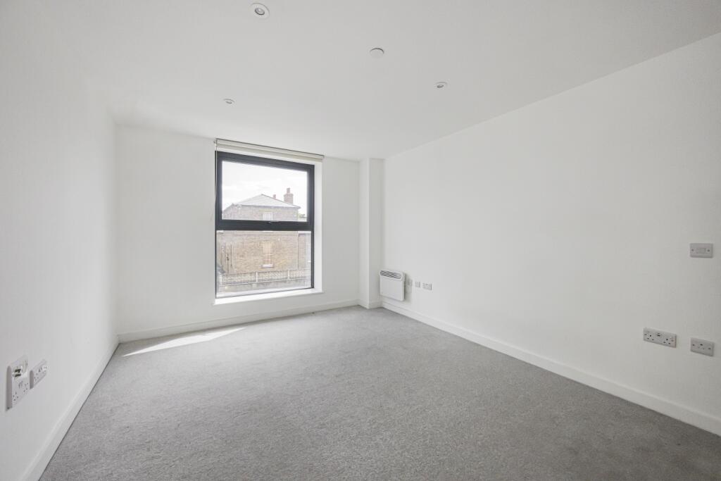 Flat 103 1A Hillreach -001