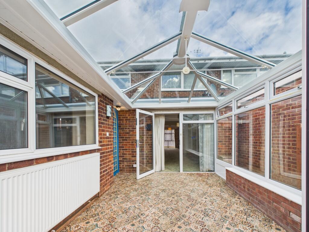 CAM02023G0-PR0177-STILL017