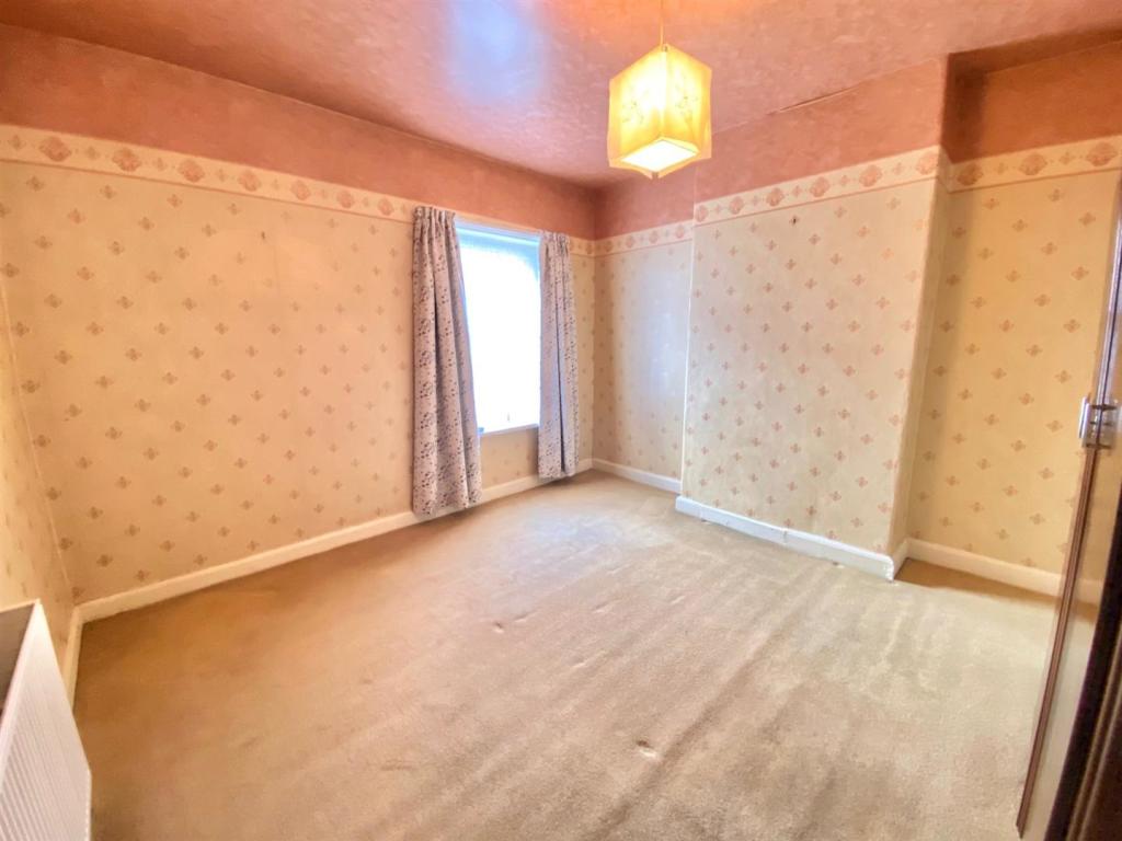 bedroom2.jpg