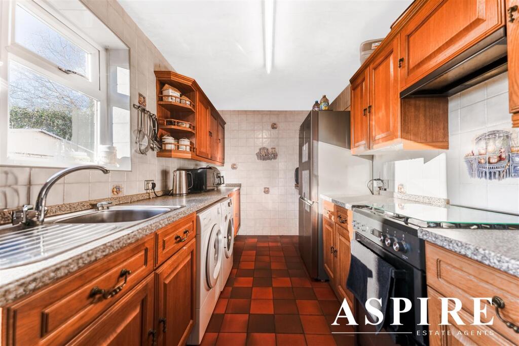 33 HAINAULT AVENUE-06-01-24-7dp.jpg