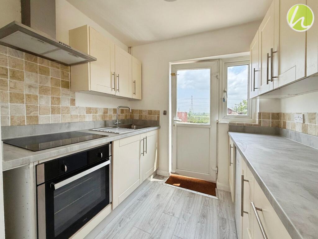 Kitchen/ Dining Room