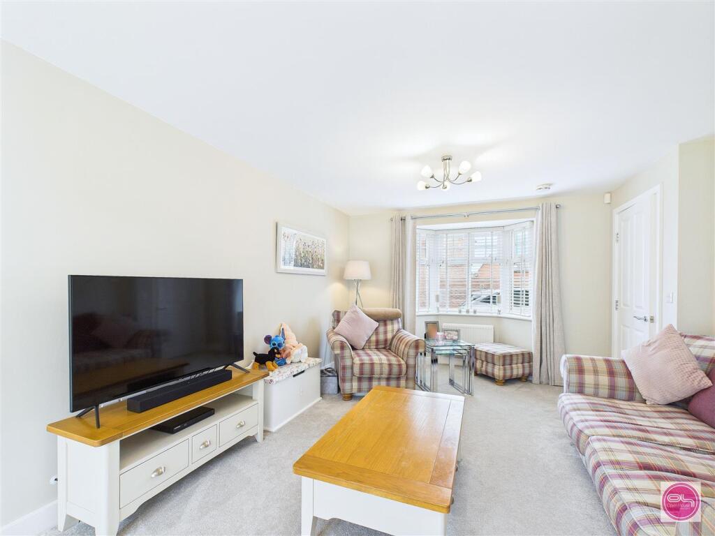 Henley Grove, Church Gresley (5).jpg