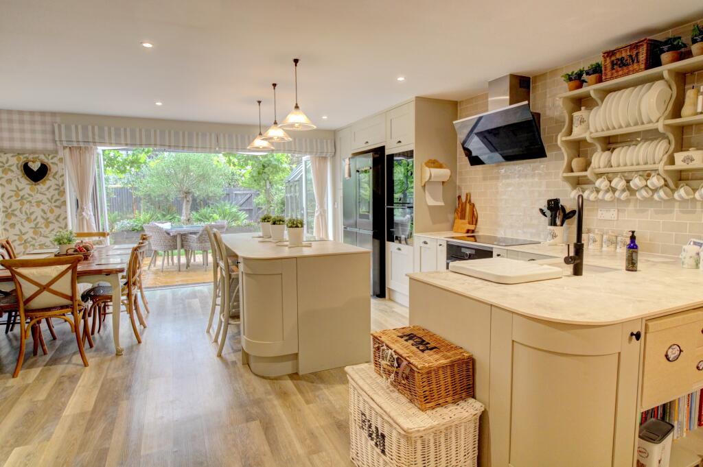 Open Plan Kitchen/Dining and Snug